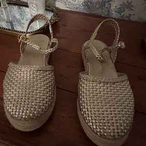 Janie and Jack woven espadrilles in metallic gold